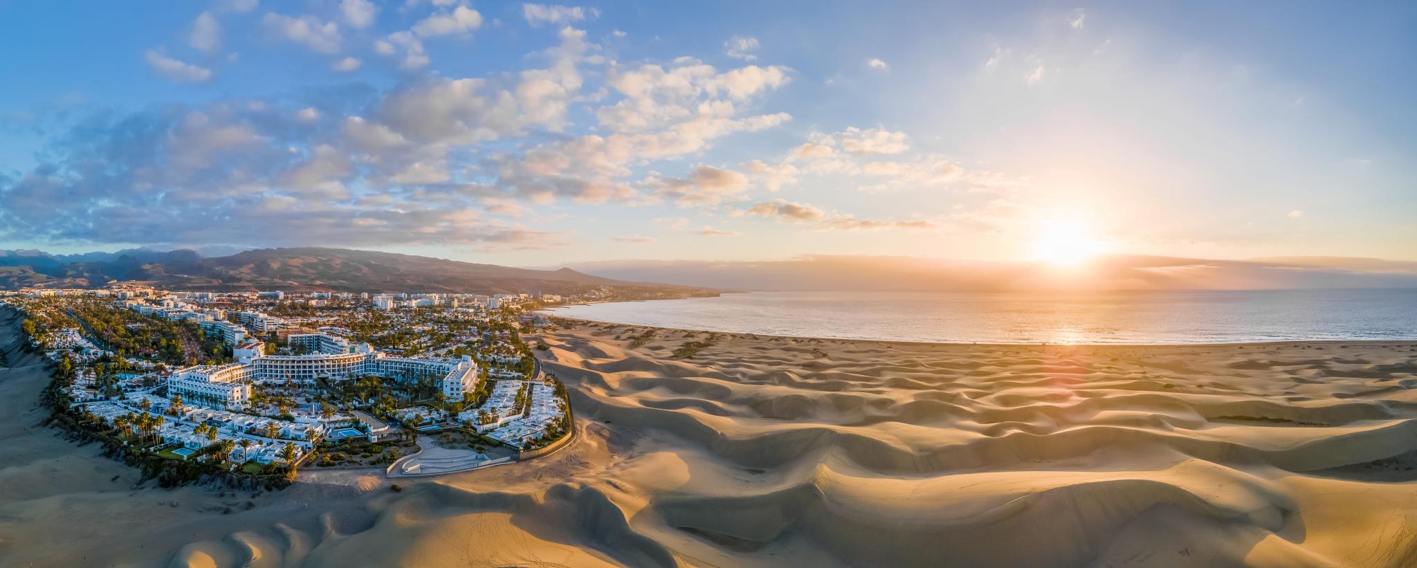 view from above of the dunes and beach of maspalomas