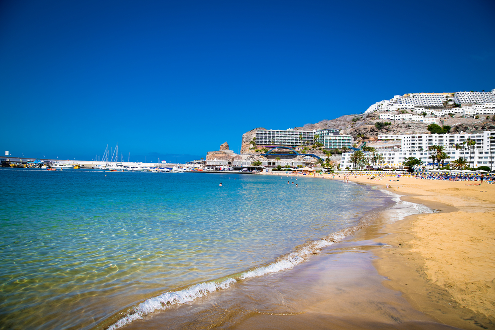 playa de puerto rico en gran canaria amadores